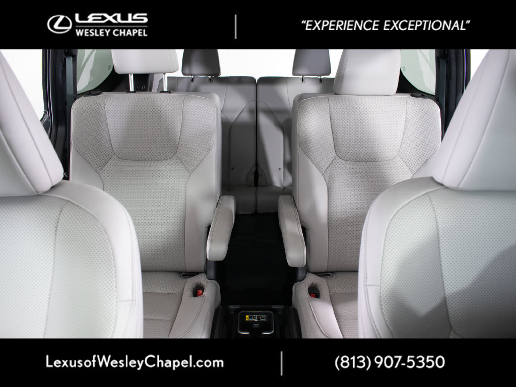 Used 2025 Lexus TX 350 AWD w/ Technology Package image 16