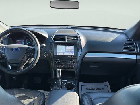 Used 2017 Ford Explorer XLT w/ Equipment Group 202A image 15