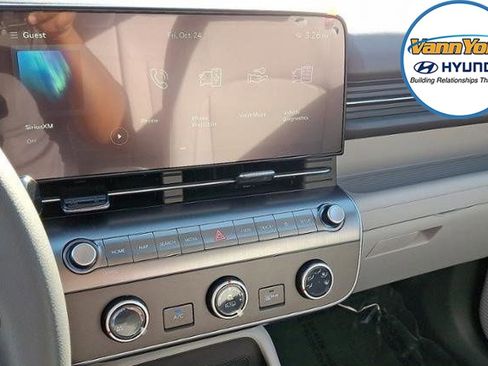 New 2026 Hyundai Kona SE image 8