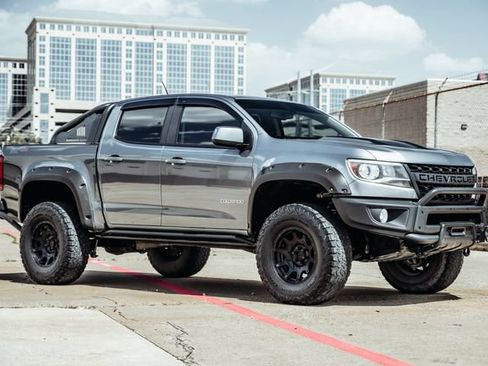 Used 2019 Chevrolet Colorado ZR2 w/ Colorado ZR2 Bison Edition AWD/4WD image 56