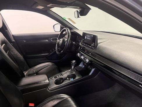 Used 2023 Honda Civic Sport image 11