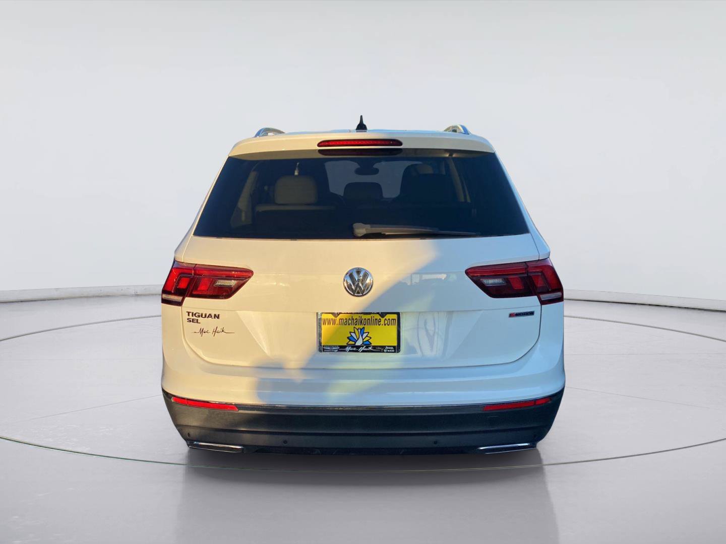 Used 2019 Volkswagen Tiguan SEL Premium AWD/4WD image 4