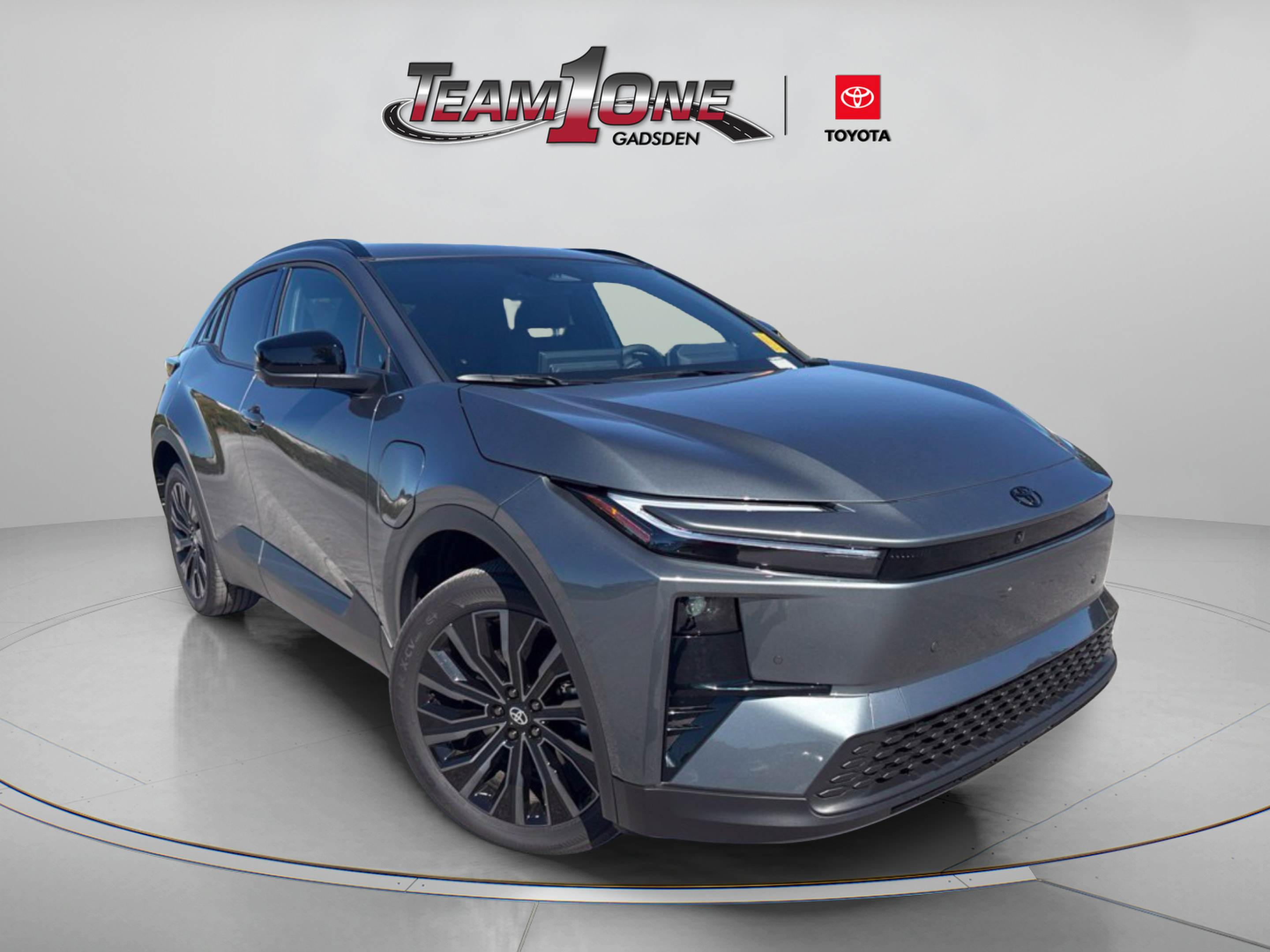 Used 2026 Toyota C-HR AWD/4WD image 1