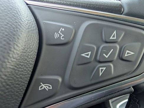 Used 2024 Chevrolet Equinox LT w/ LPO, Floor Liner Package FWD image 17