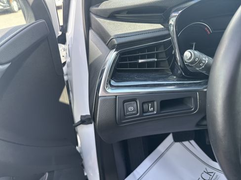 Used 2024 Cadillac XT5 Premium Luxury image 17