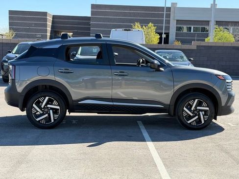 New 2026 Nissan Kicks SV w/ Charging Package FWD image 7