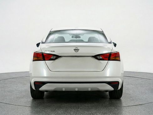 Used 2025 Nissan Altima 2.5 SV image 7