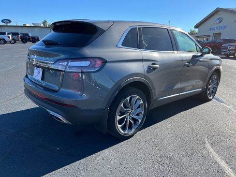 Used 2022 Lincoln Nautilus Reserve image 5