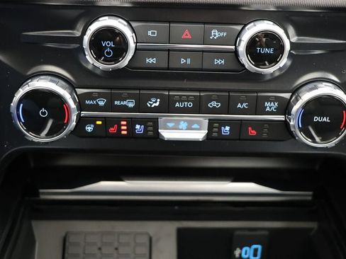 New 2026 Ford F450 Platinum w/ FX4 Off-Road Package image 35