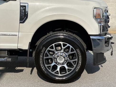 Used 2022 Ford F350 Lariat w/ Lariat Ultimate Package AWD/4WD image 8