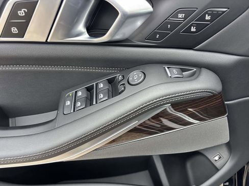 New 2026 BMW X5 xDrive50e image 13