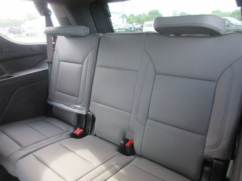 New 2026 GMC Yukon Elevation w/ Elevation Premium Package AWD/4WD image 13
