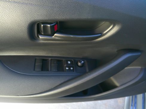 Used 2025 Toyota Corolla LE image 18