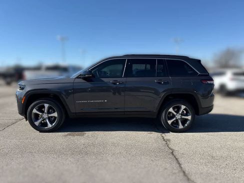 New 2026 Jeep Grand Cherokee Limited RWD image 3