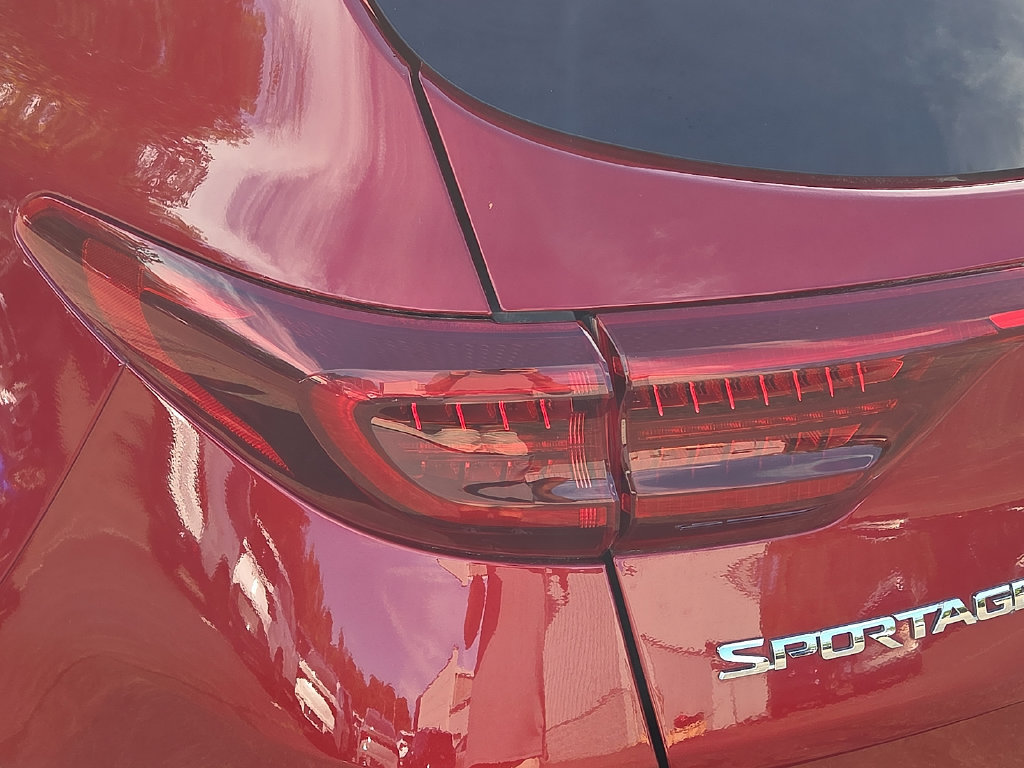 Used 2020 Kia Sportage S w/ S Premium Package AWD/4WD image 10