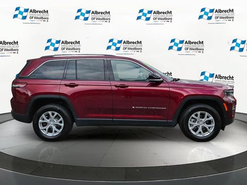 Used 2023 Jeep Grand Cherokee Limited AWD/4WD image 6