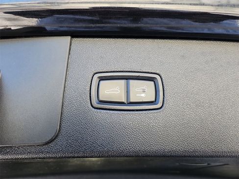 Certified 2020 Porsche Cayenne Turbo image 26