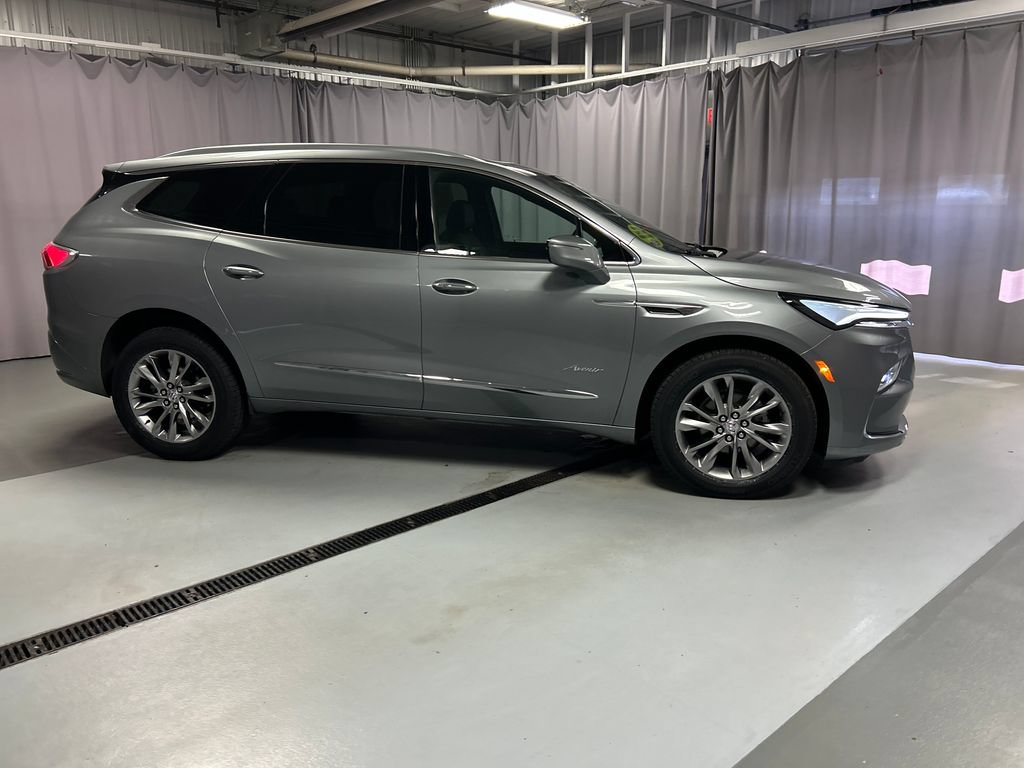 Used 2024 Buick Enclave Avenir w/ Avenir Technology Package AWD/4WD image 8
