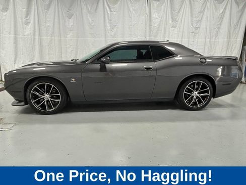Used 2018 Dodge Challenger Scat Pack RWD image 4