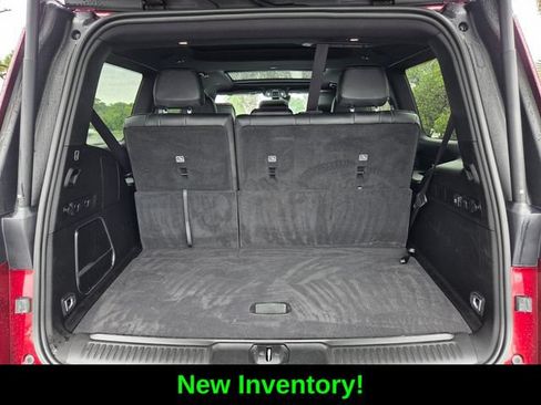 Certified 2024 Jeep Wagoneer Series II w/ Premium Group I AWD/4WD image 15