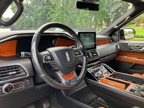 Used 2019 Lincoln Navigator L Reserve AWD/4WD image 8