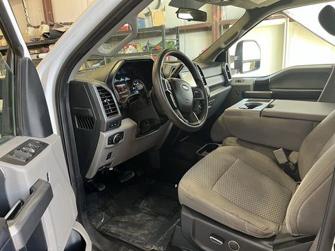 Used 2019 Ford F250 XLT w/ XLT Value Package AWD/4WD image 9