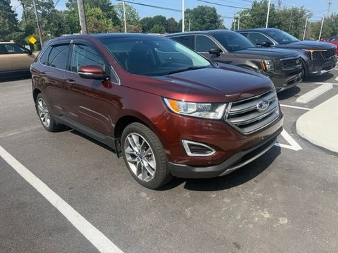 Used 2015 Ford Edge Titanium w/ Equipment Group 302A AWD/4WD image 2
