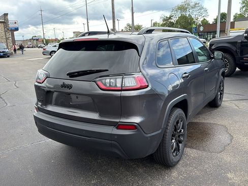 Used 2023 Jeep Cherokee Altitude Lux AWD/4WD image 7