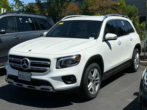 Used 2022 Mercedes-Benz GLB 250 image 2