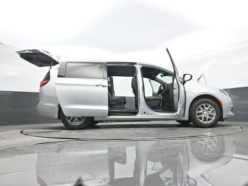 New 2026 Chrysler Voyager LX image 66