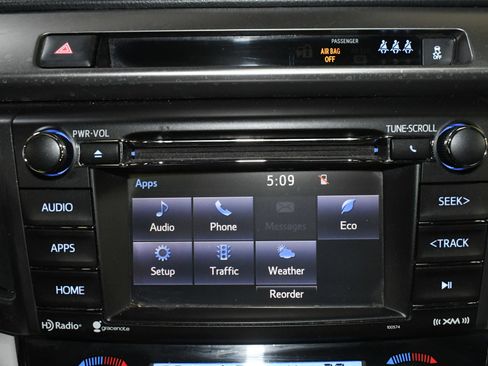 Used 2018 Toyota RAV4 XLE image 33