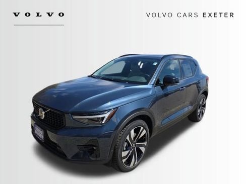 New 2026 Volvo XC40 B5 Plus w/ Climate Package AWD/4WD image 3