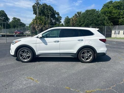 Used 2019 Hyundai Santa Fe XL FWD image 2