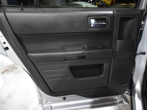 Used 2018 Ford Flex SE FWD image 26