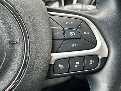 Used 2019 Jeep Compass Latitude AWD/4WD image 28