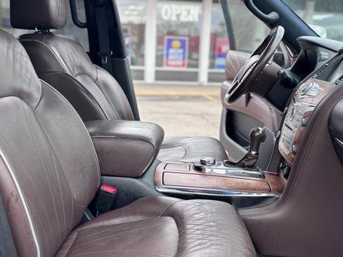 Used 2015 INFINITI QX80 4WD w/ Limited Package image 8