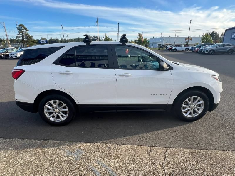 Used 2020 Chevrolet Equinox LS w/ LS Convenience Package AWD/4WD image 6