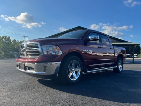 Used 2018 RAM 1500 Classic SLT AWD/4WD image 7
