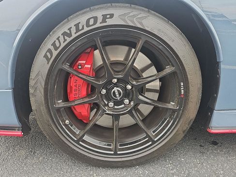 Used 2024 Nissan Z NISMO w/ Floor Mat Package RWD image 9
