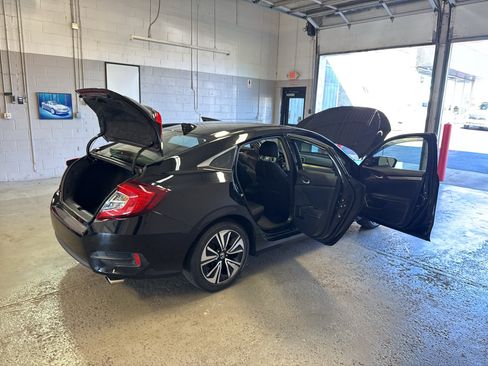 Used 2018 Honda Civic EX-T image 14
