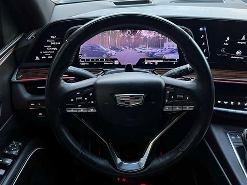 Used 2023 Cadillac Escalade ESV Premium Luxury image 35