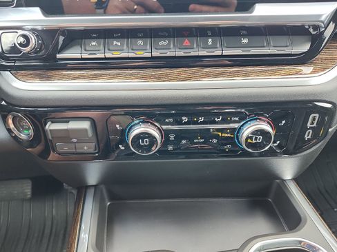 New 2026 GMC Sierra 1500 Elevation w/ Elevation Premium Package image 17