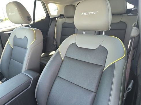 Used 2025 Chevrolet Trax ACTIV w/ Driver Confidence Package FWD image 16