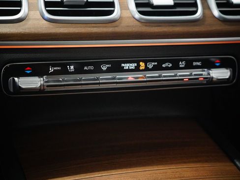 Used 2025 Mercedes-Benz GLE 350 4MATIC image 26