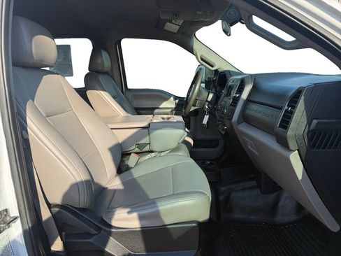Used 2019 Ford F350 XL w/ Power Equipment Group image 10