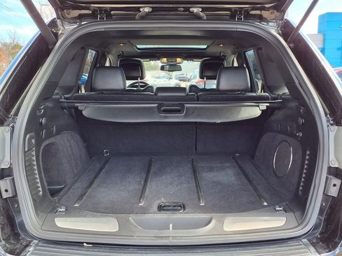 Used 2016 Jeep Grand Cherokee Limited w/ Luxury Group II image 9