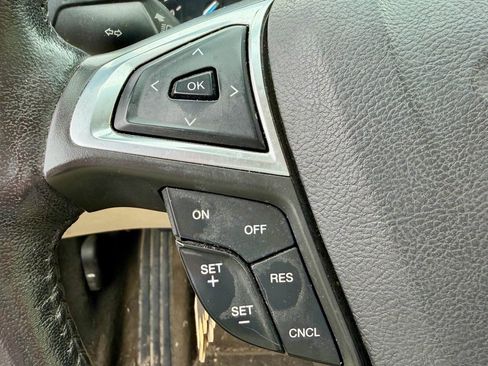 Used 2016 Ford Fusion SE w/ Equipment Group 202A image 23