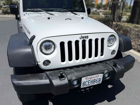 Used 2018 Jeep Wrangler Rubicon w/ Power Convenience Group AWD/4WD image 27