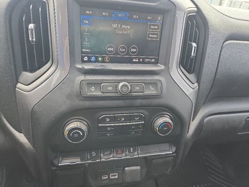 Used 2021 Chevrolet Silverado 1500 Custom Trail Boss w/ LPO, Dark Essentials Package AWD/4WD image 7