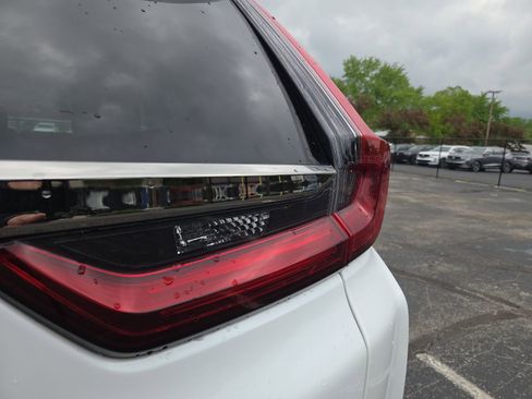 Used 2022 Honda CR-V Touring image 6
